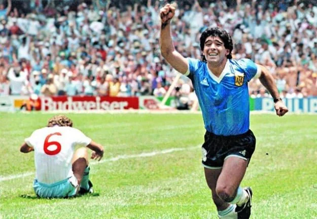 Nota 10 - D10S Maradona