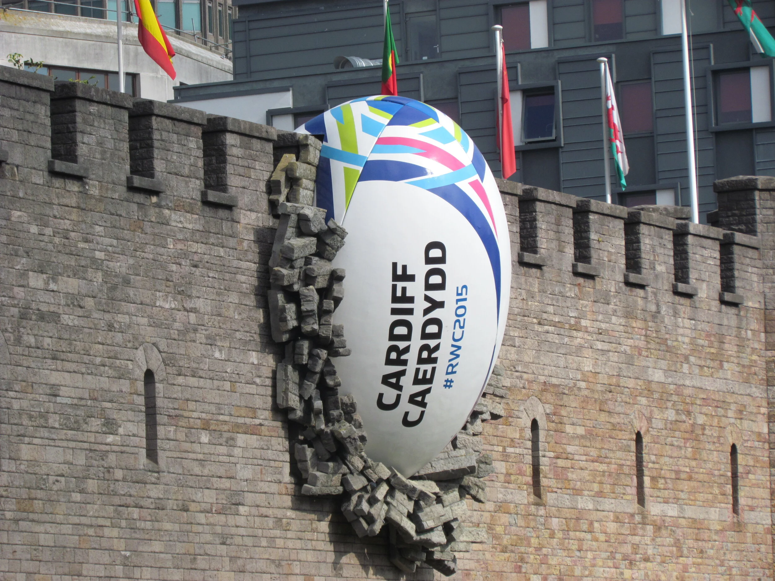 Cardiff em modo oval