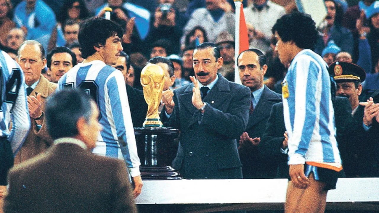 Futebolítico #24 - o Mundial da Ditadura Militar Argentina