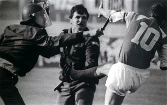 Pontapé de Boban #1 - O início de uma guerra civil num estádio de futebol