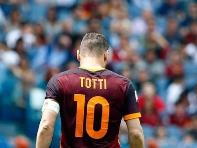 Nota 10 - Totti, o Imperador de Roma