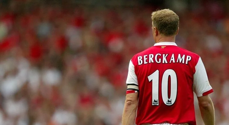 Nota 10 - Dennis Bergkamp