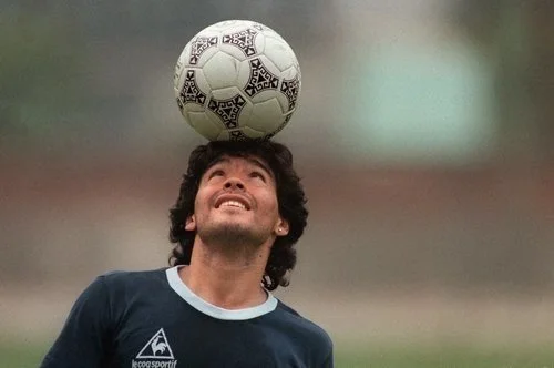 Encruzilhada #8 - Maradona em Marselha (1989)