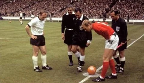 Flashback #43 - Inglaterra vs. RFA (1966)