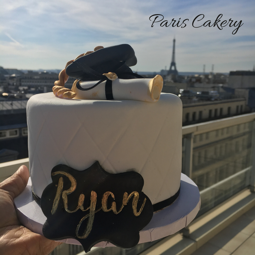 GRADUATION CAKE