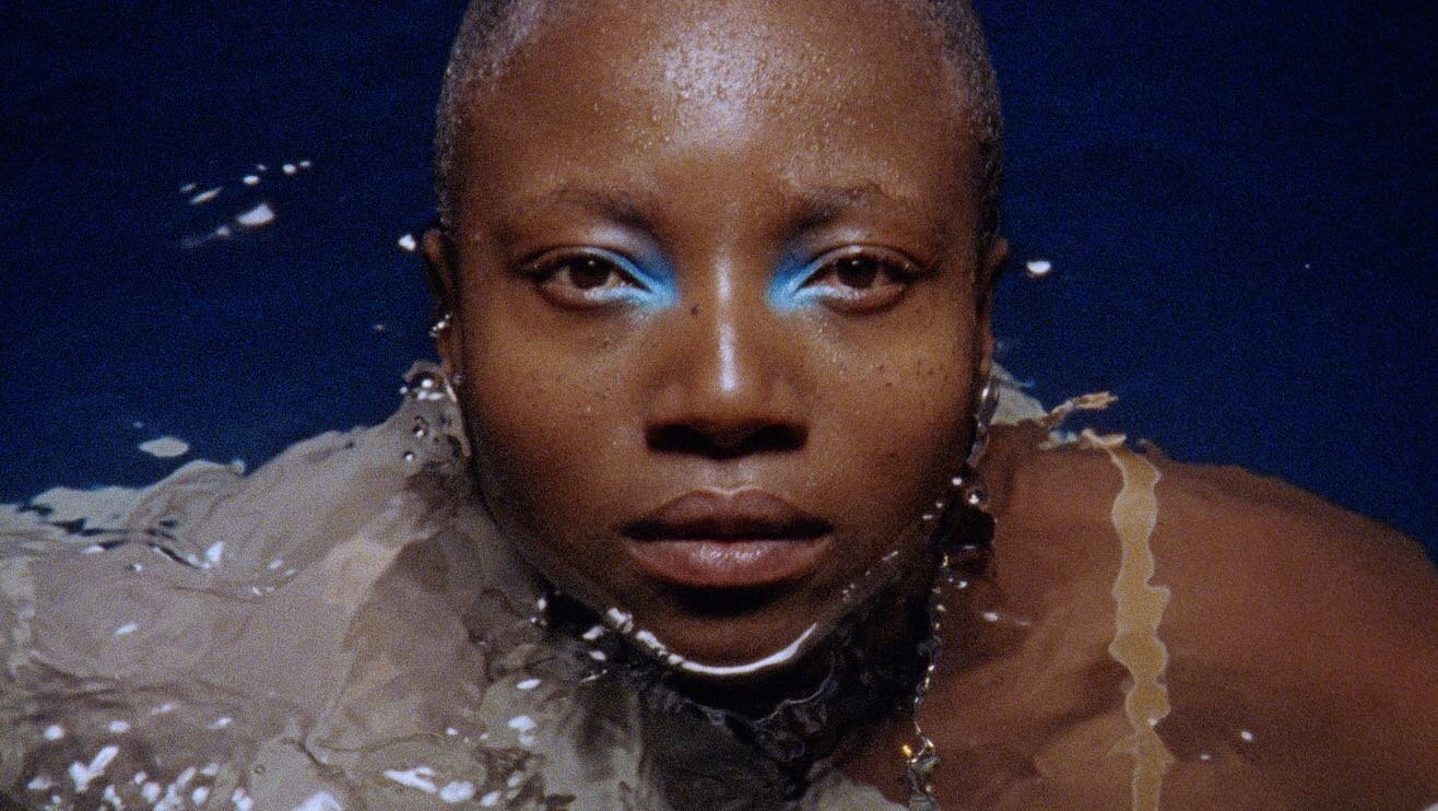 WATA has just won Best New Fashion Film and Best New Director at @fashion_film_festival_milano 🌪

Directed by @ronanksm and @joyyamusangie 💙
Supported by @gucci

The film has also won Best Music and was nominated for Best Cinematography, Best Styli