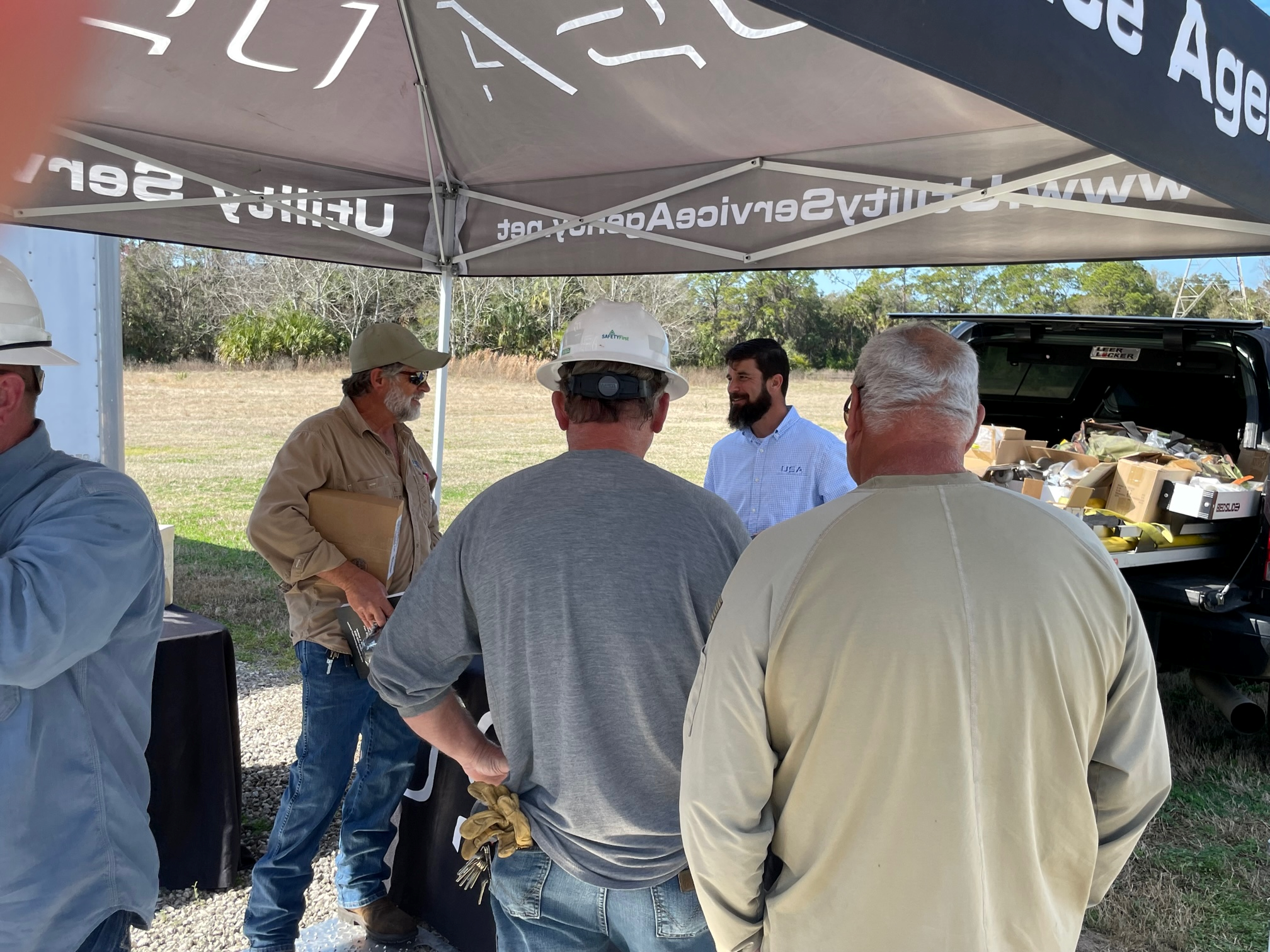  Wade Summerlin speaking with guest at the Florida Safety Day 