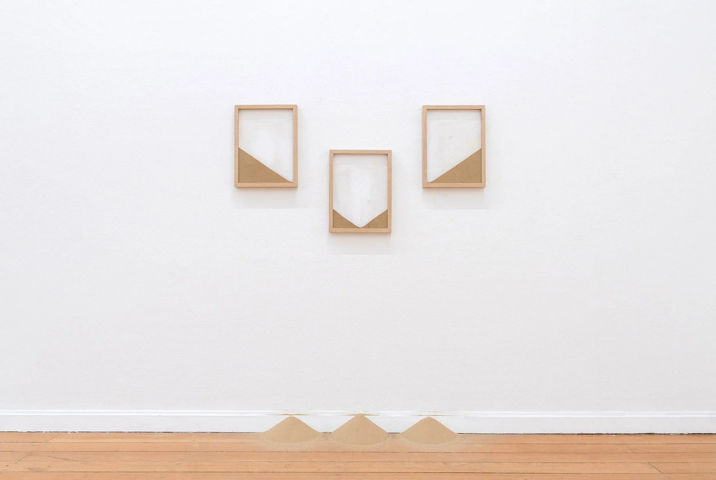 KoenKievits-2026-The nature of Images-sand-installation-artwork-mountains