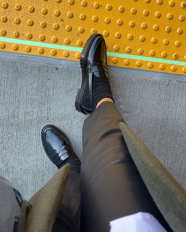Cropped pants and loafers kind of day 👞