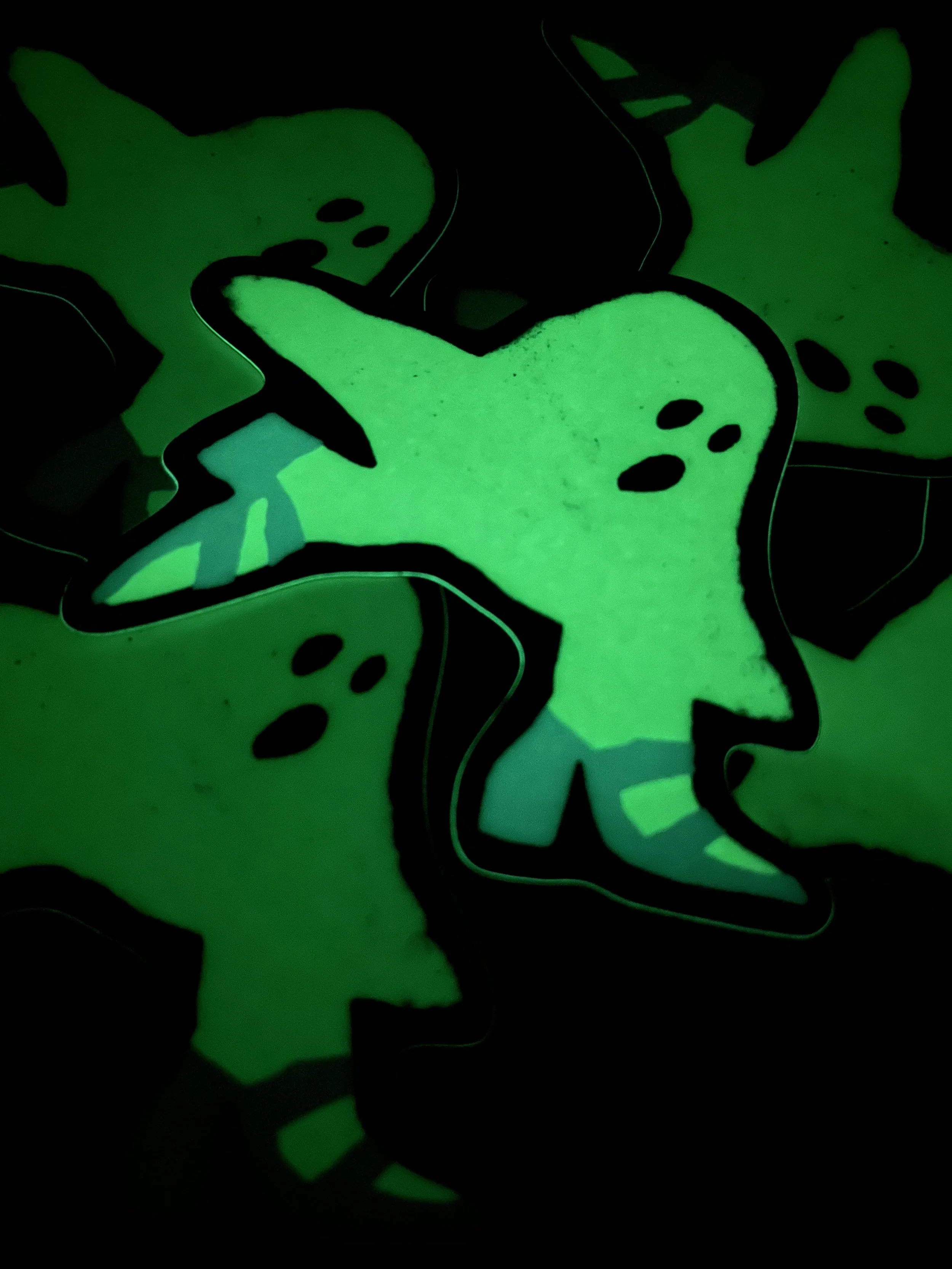 JuliaGR-StickerGlowGhost-2024-02.jpg