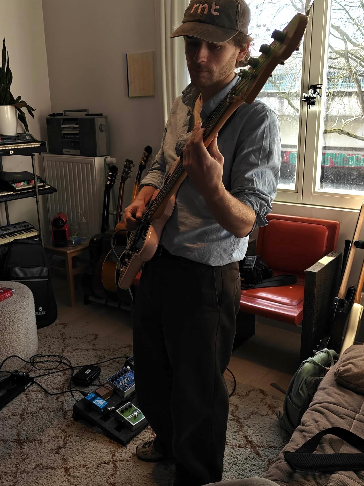 Breaking Currents&rsquo; cool kids occupying the studio 📹