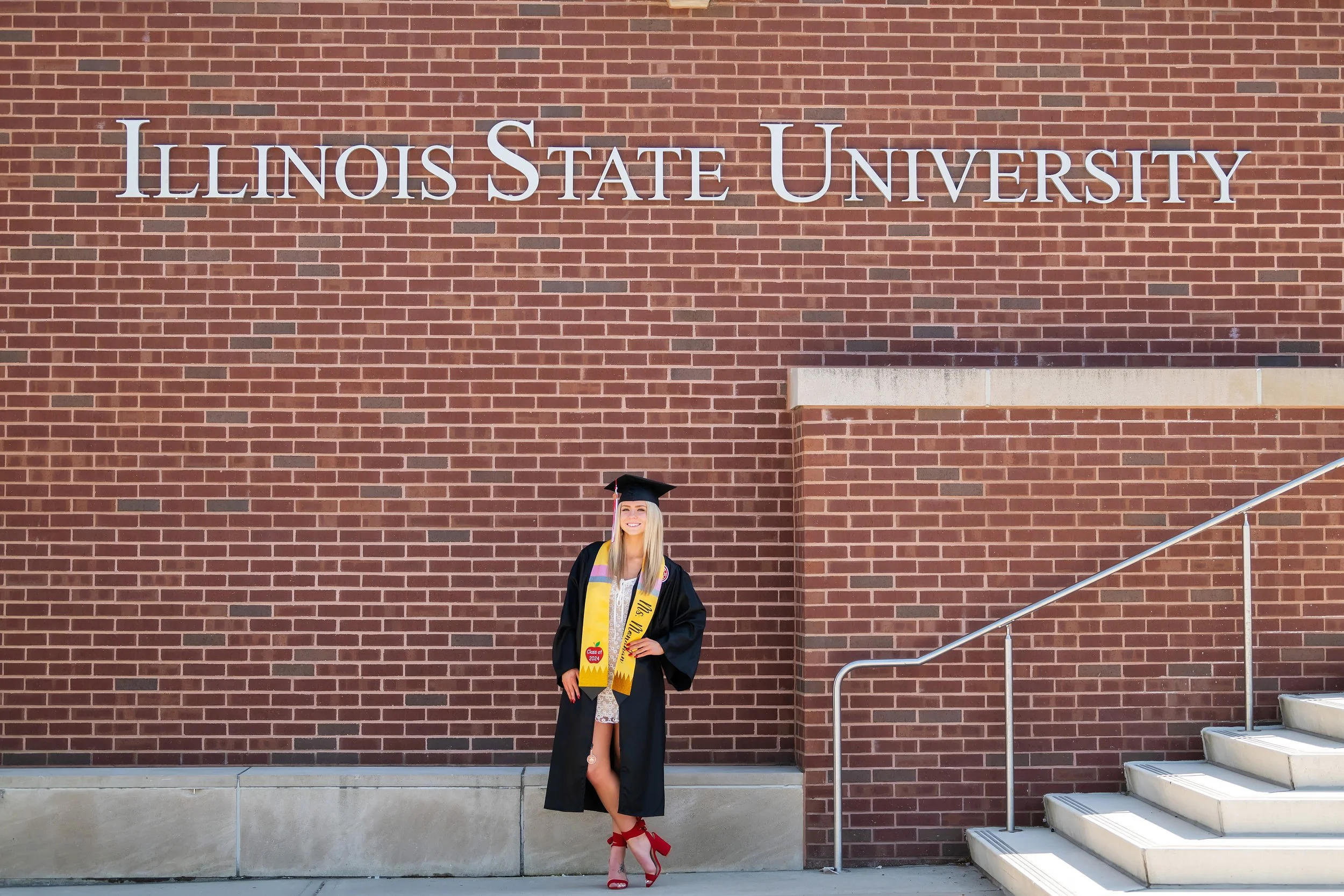 Illinois State University Bloomington Normal On Campus Graduation Photos
