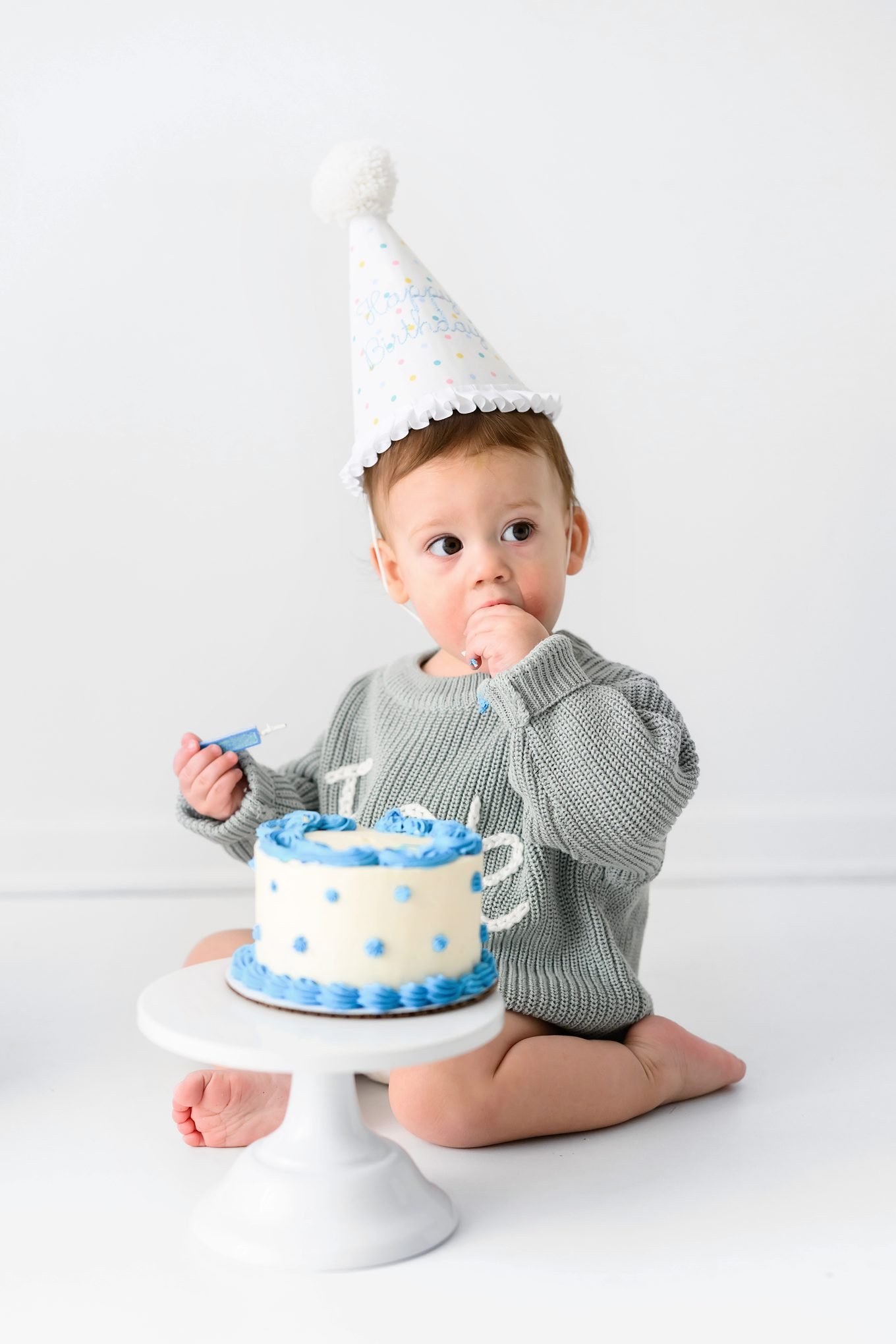 2026-02-christina-bailitz-photography-tinley-park-first-birthday-smash-cake-photographer-_0046.jpg