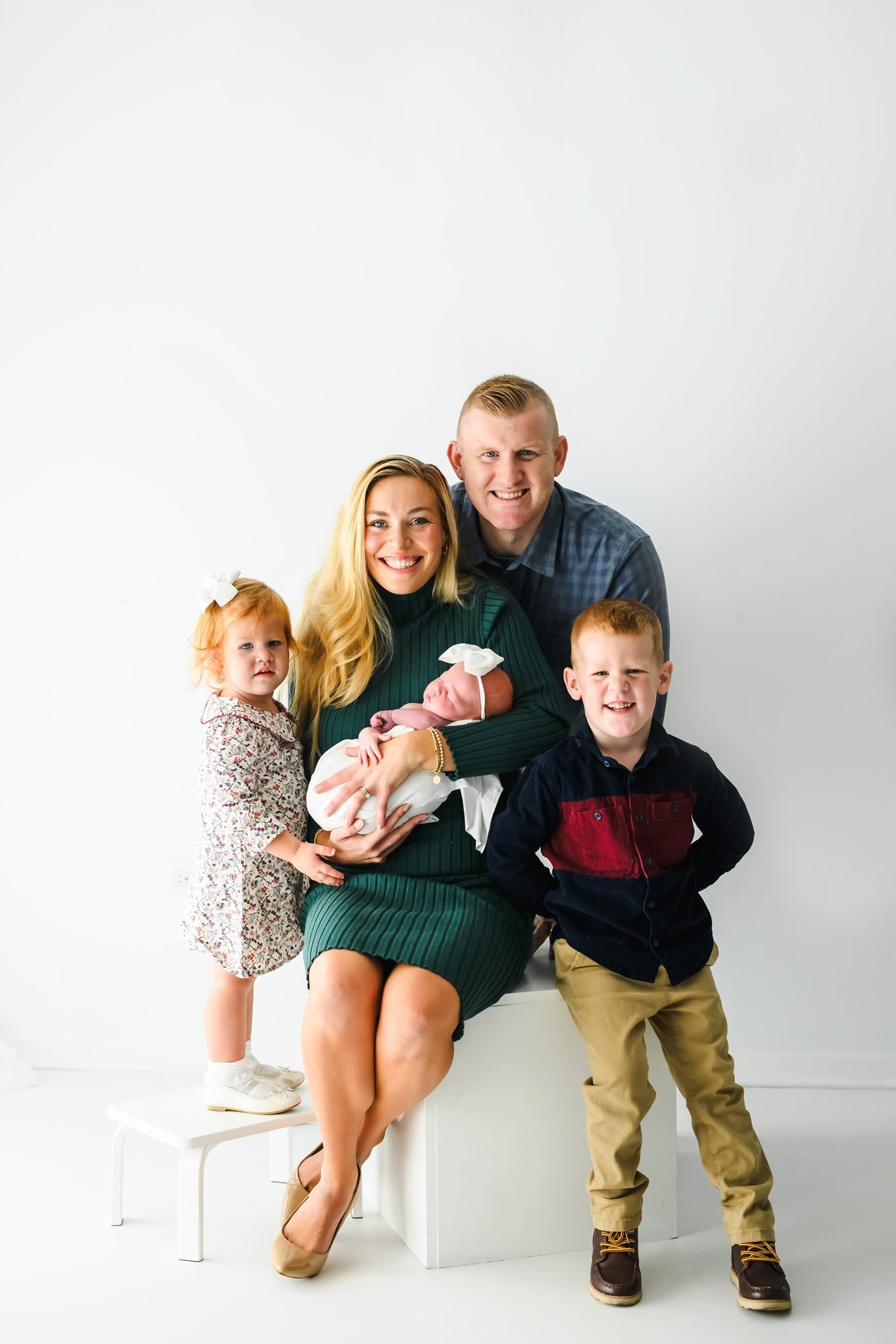 2025-12-christina-bailitz-photography-Tinley-Park-newborn-family-photographer-_0055.jpg