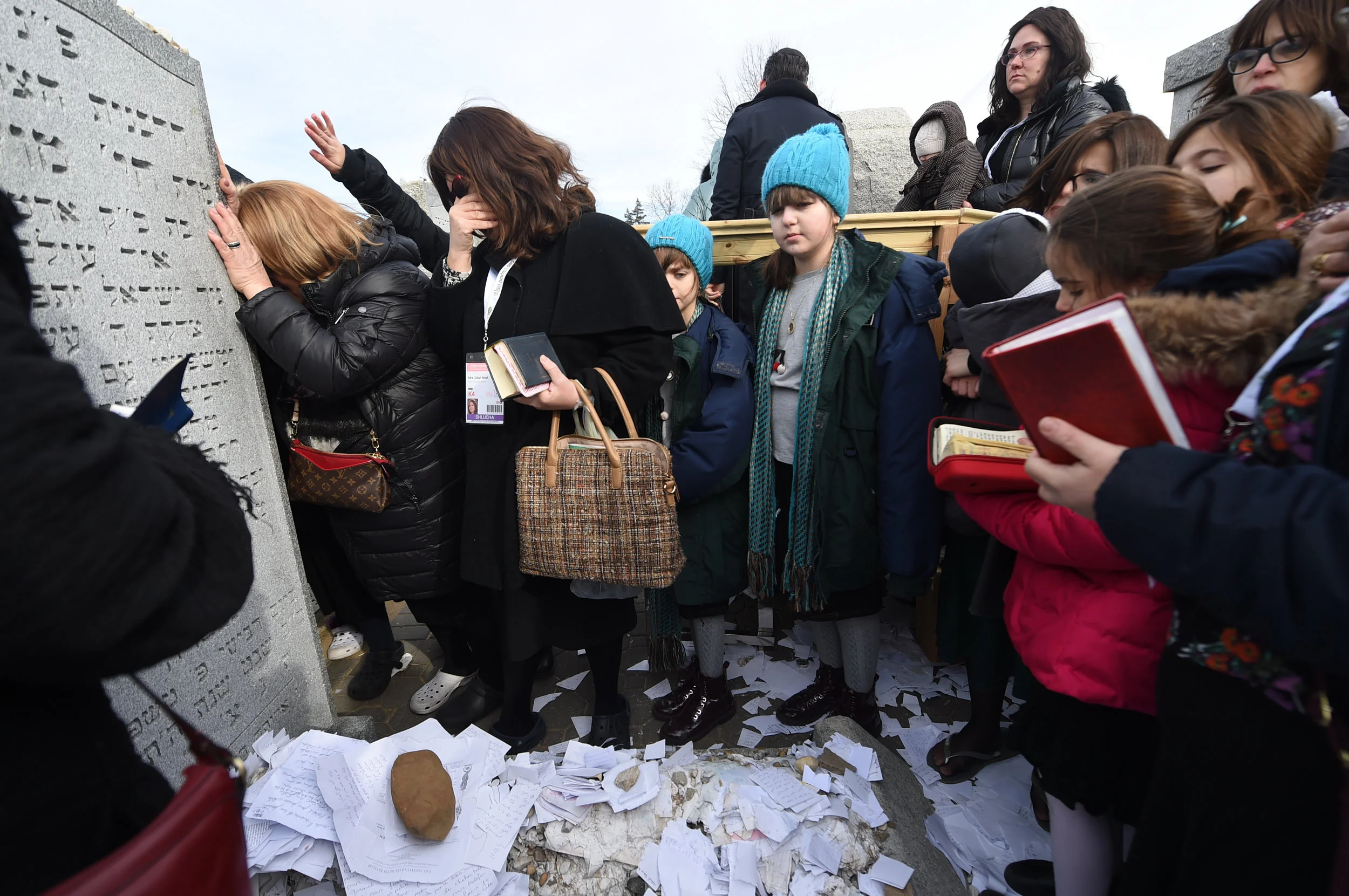 Lubavitcherwomen-toddmaisel-30.JPG