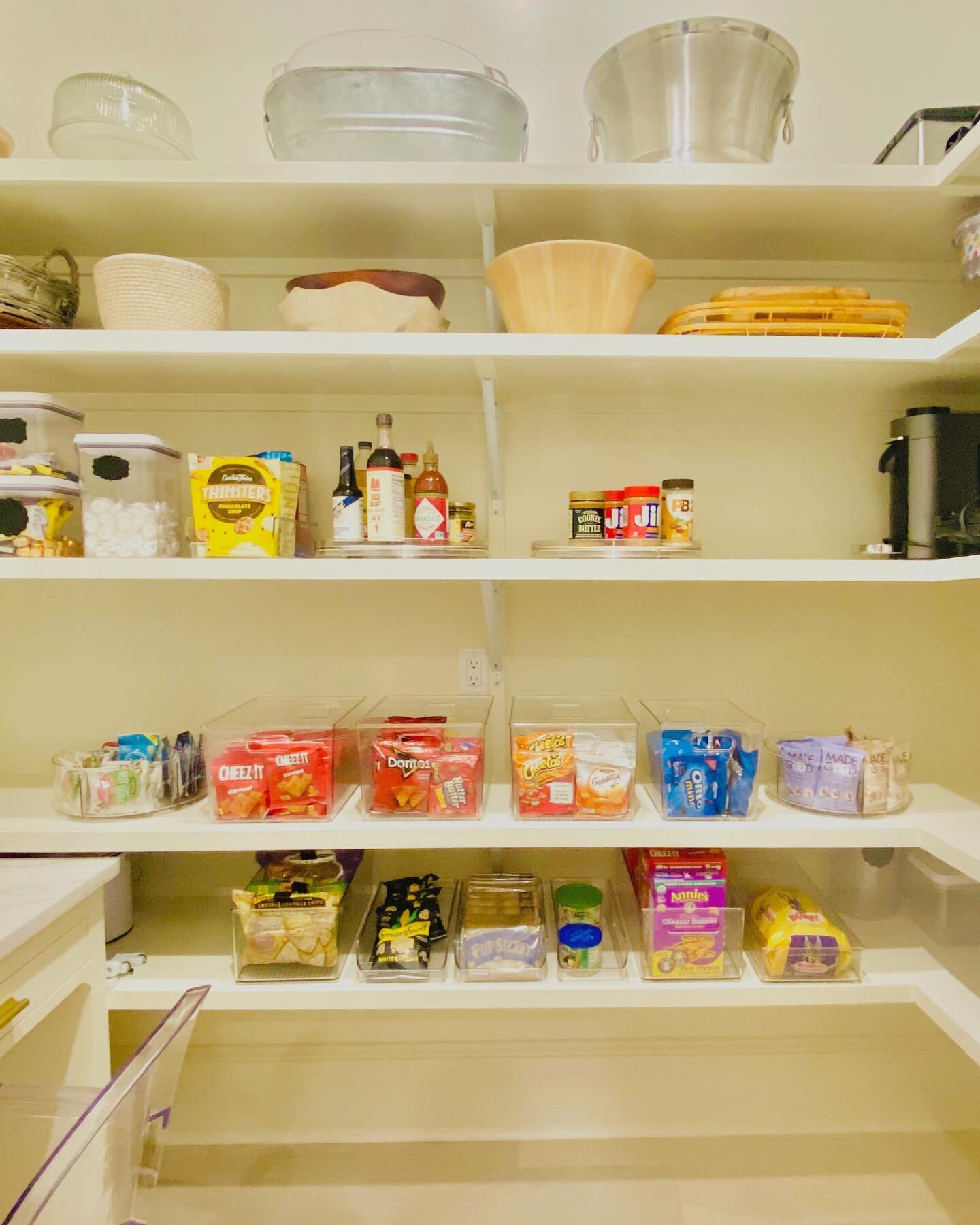 This pantry makeover was a dream! With such a large space, every item has its own place with a little room to grow. This sweet family&rsquo;s furry friend even got her own station in a central location of the home ⭐️🐶