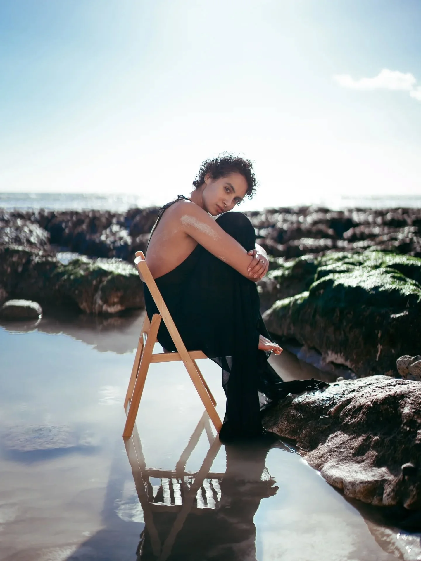 Dreamy shoot down by the sea🌊

Huge thank you to Genevieve for braving the cold rock pools for the shot, can't guarantee it won't happen again✨

Model: @genevievealexandra 
Photographer: @chloeimbach