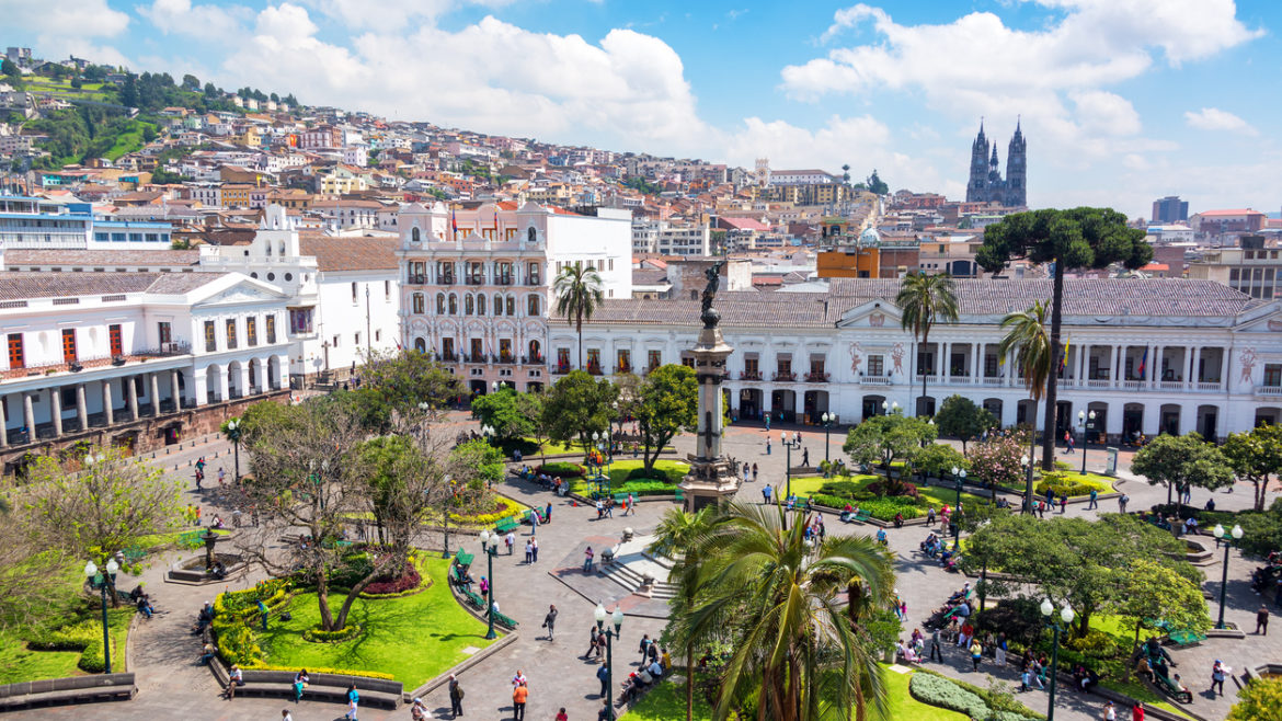 QUITO ISLA PINZON N43-122 ENTRE LOUVRE Y VICTOR HUGO Edificio Ecuatronix Telf: (593) 381-9600