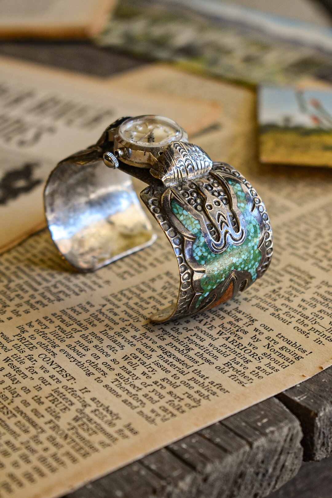 Vintage Peyote Bird Chip Inlay Watch Cuff — Sapphires  display picture 1