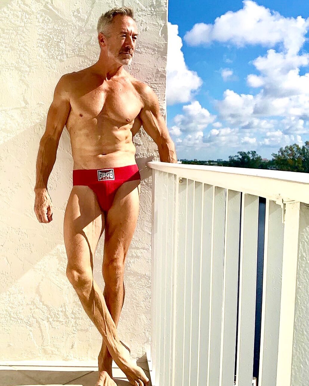 GBGB Classics available online 24/7! It sizzles.
#sexyjockstrap #sexymalemodel #silverfoxmen #silverfoxmodel #fitnessjourney #fitnesslifestyle #gymrat #fitnessgoals #gaycanada🇨🇦 #gymbuddies #muscledaddy #athleticgear #byunder #jockstrap_central #un