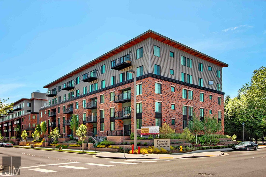 Redmond Square Apartments 2.jpg