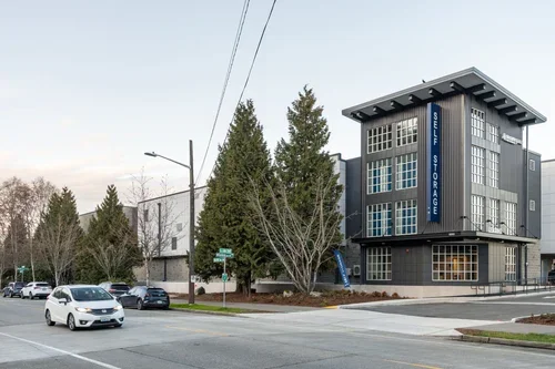 Harbor+Avenue+Self-Storage+-+21024_1.webp