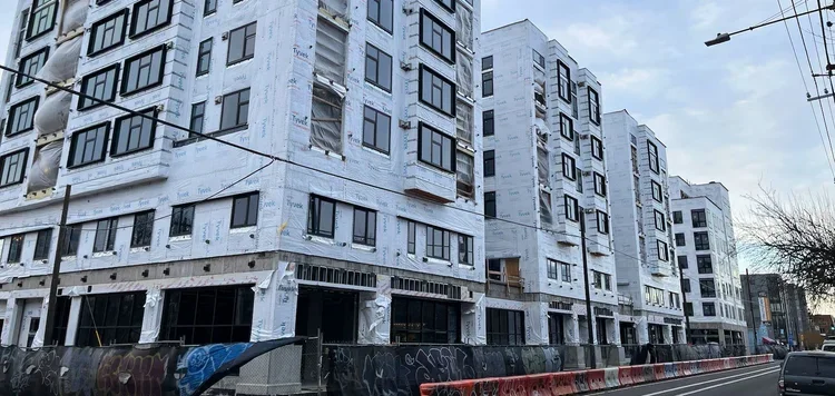 Zeal+Lofts+-+16123_18.webp
