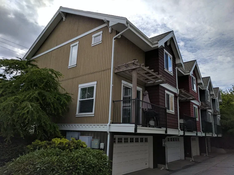 Greenlake+Townhomes+2.webp