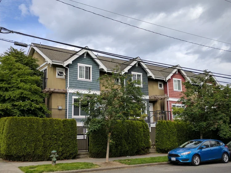 Greenlake+Townhomes+1.webp