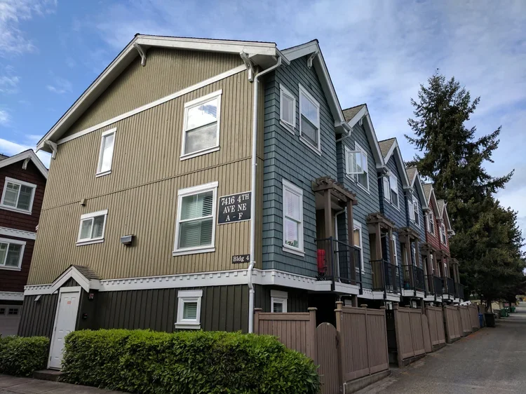 Greenlake+Townhomes+3.webp
