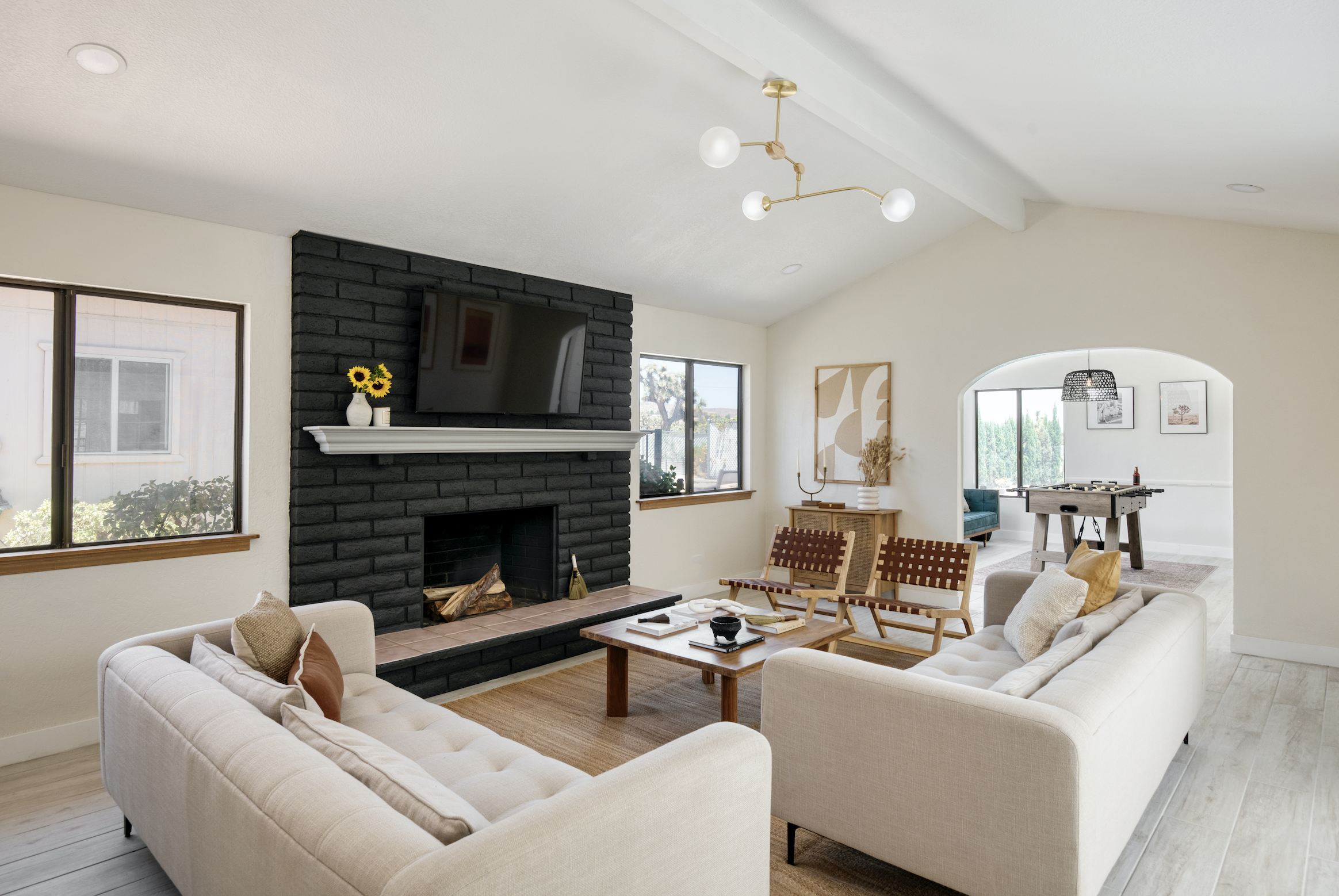 living room interior design california.png