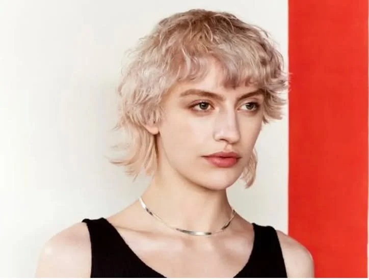 Blonde Babe for Summer coming right up. 

 #blondehair #blondeshavemorefun #blondetransformation #davinesblonde