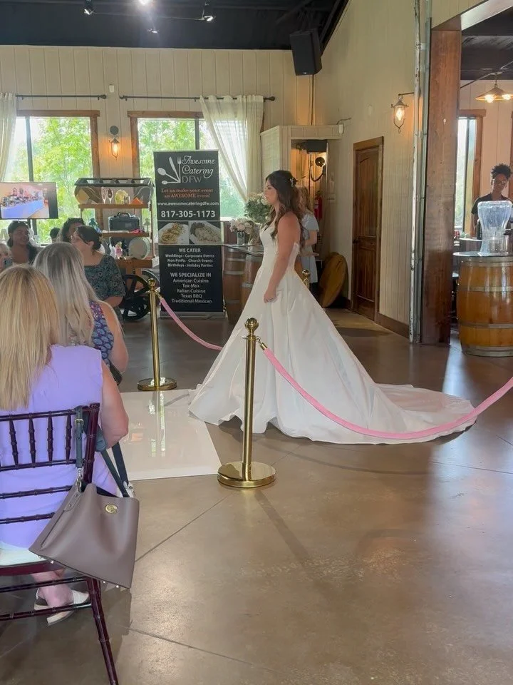 @prettyonpremises had an excellent event at @lostoakwinery styling hair and doing make up for @elizabethscottbridal fashion show! 

#updos #onsiteservices #beautyteam #dfwhairandmakeup #makeupandhair #fashion #bridalfashion