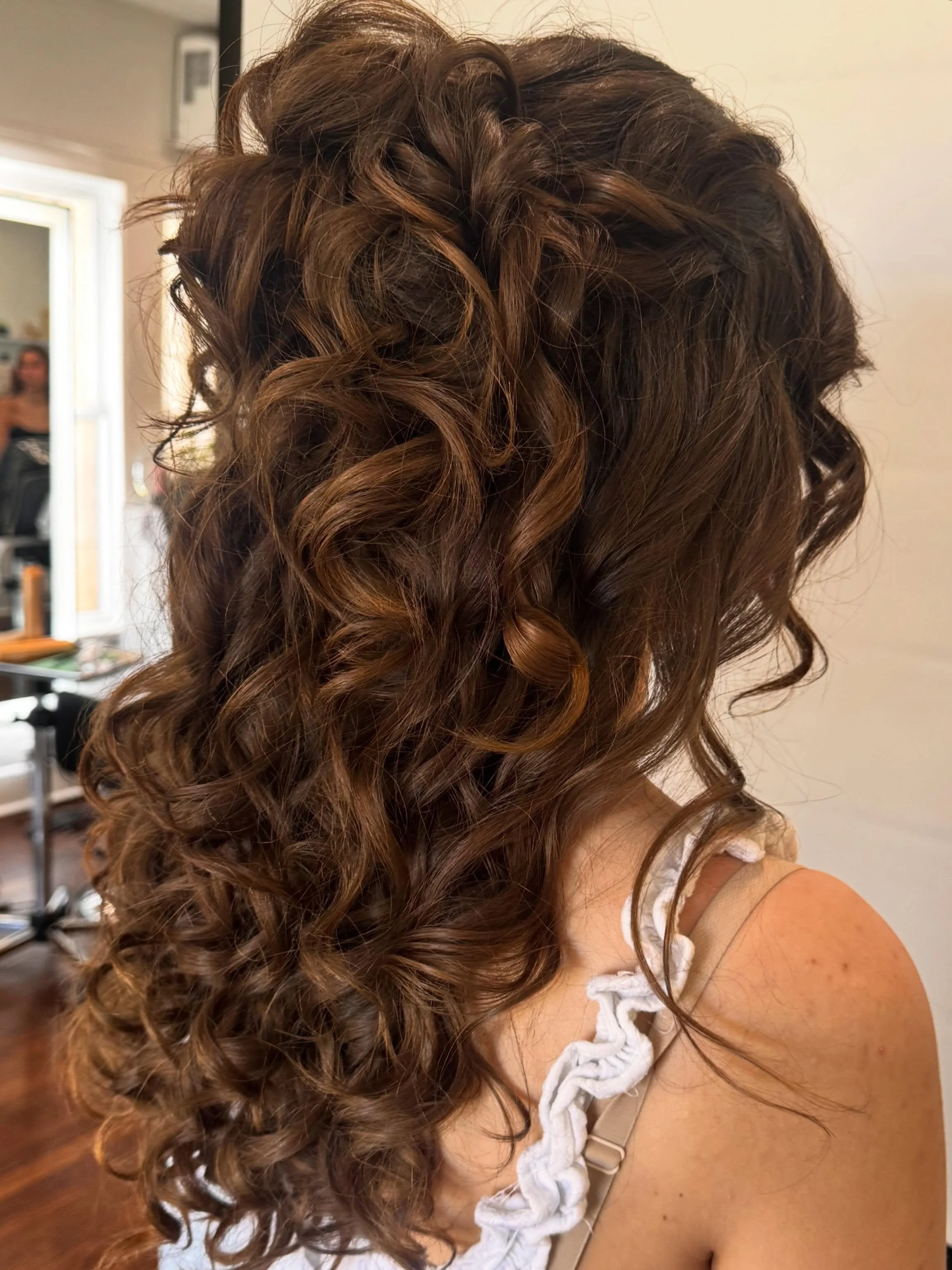 I love when I get the irregular requests&hellip; 🤍
This one felt like a mix of woodland fairy + soft whimsy&hellip; and I was all in for it ✨🧚&zwj;♀️

There&rsquo;s something about stepping outside the &ldquo;normal&rdquo; that brings the magic out