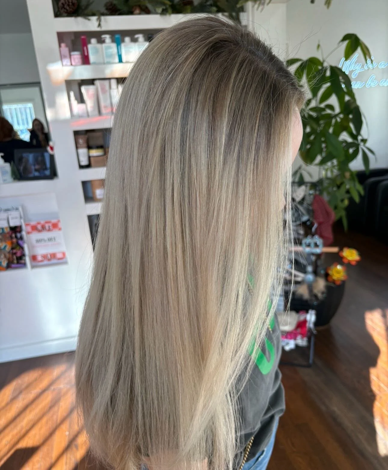 Blended roots and summer blonde 😎💞

#fortworthhair #bestsalon #blondehighlights #tappedroots #hairofftw