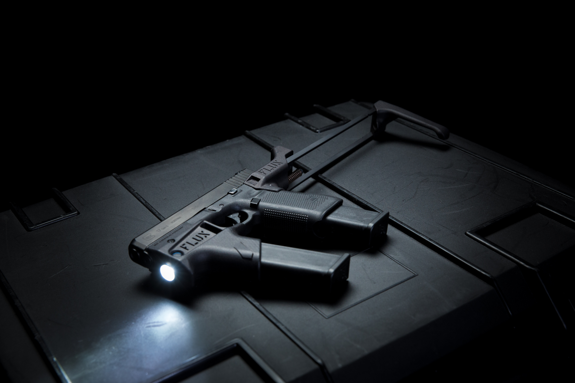 ANGLE2_FLUXLIGHTMAG_PATENTPENDING (1 of 1).jpg