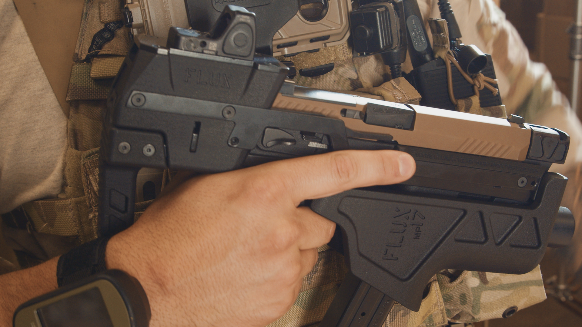 MP17HOLSTER3.jpg