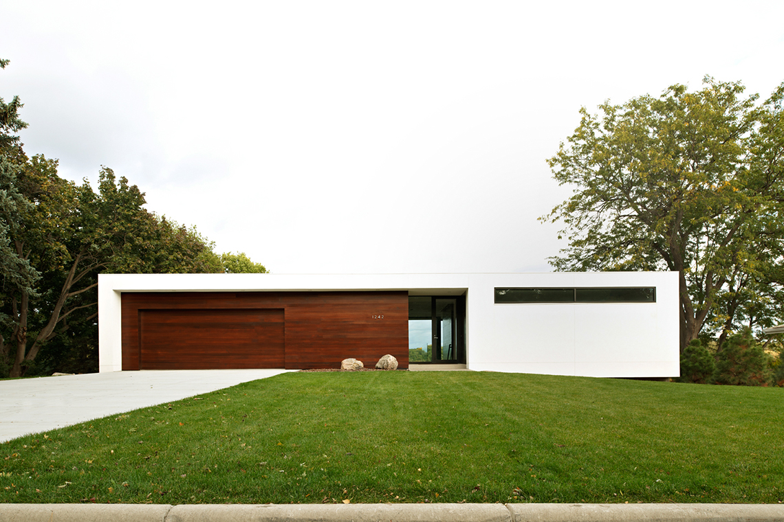 An extremely minimal modern lake home designed by Christian Dean Architecture