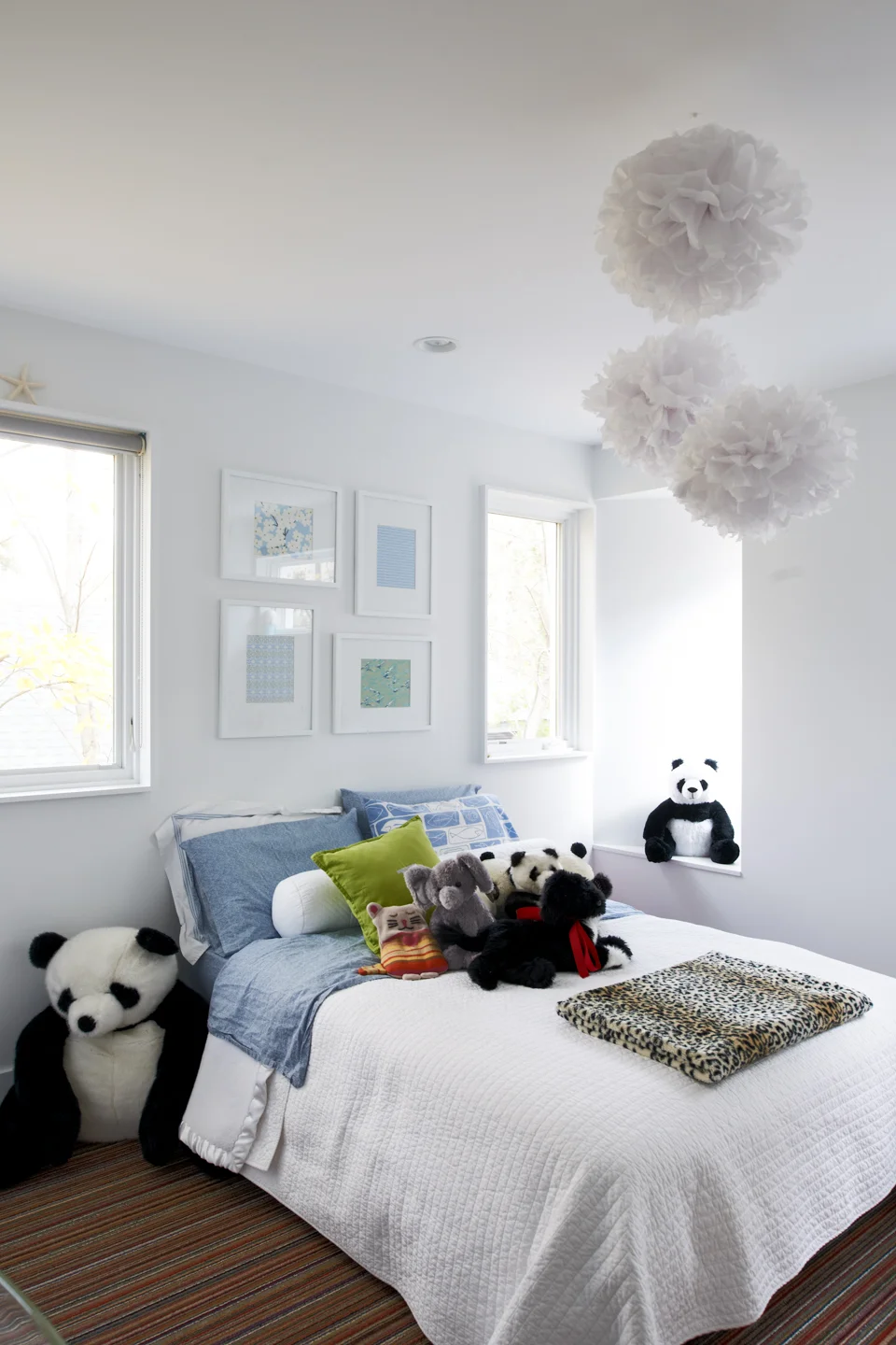 Modern light-filled kid's bedroom