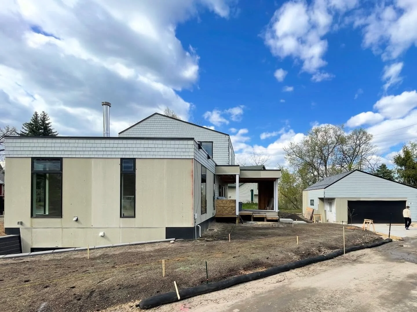 A compact home wrapping up in the Bryan Mawr neighborhood waiting on exterior paint and a screened porch.  Nice working with @resonate.homes again.  #christiandeanarchitecture #brynmawr #modernhomes