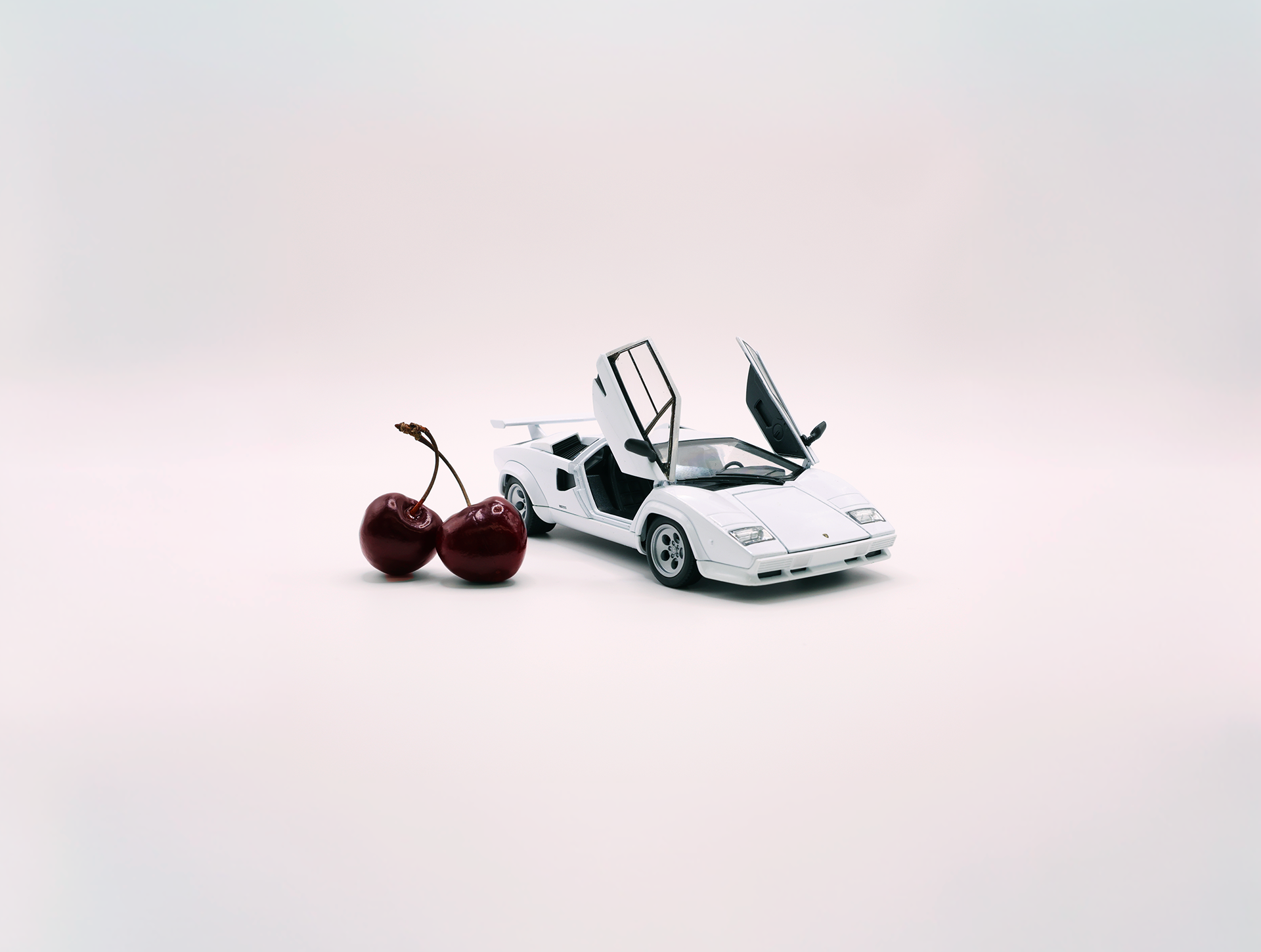 Lamborghini Countach wide.png