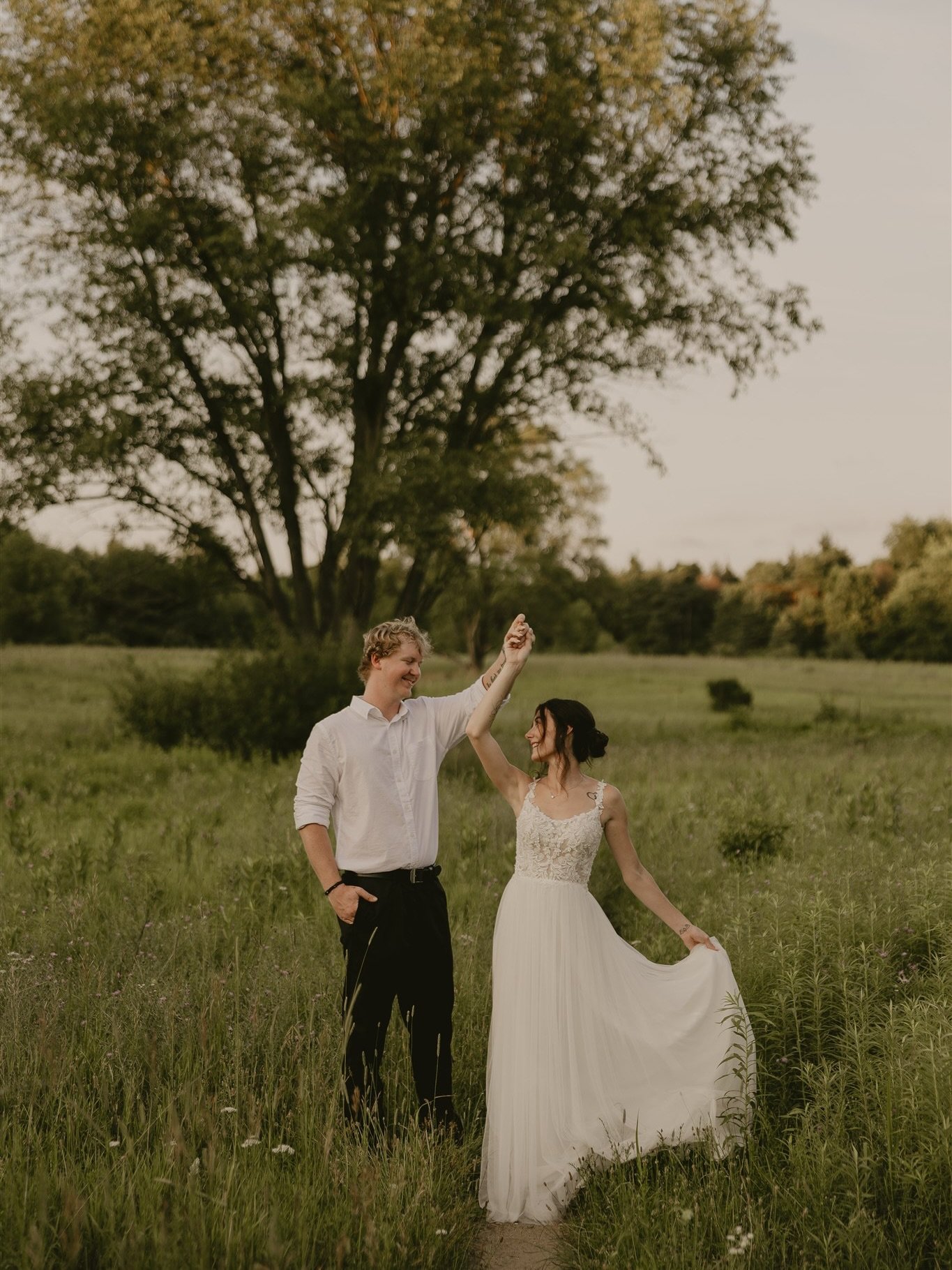 Natalina + Josh
___
#kalamazooweddingphotographer
#michiganweddingphotographer #theknot
#midwestphotographer #authenticlovemag
#junebugweddings #zolaweddings
#anotherwildstory
#grandrapidsweddingphotographer
#elopementphotographer