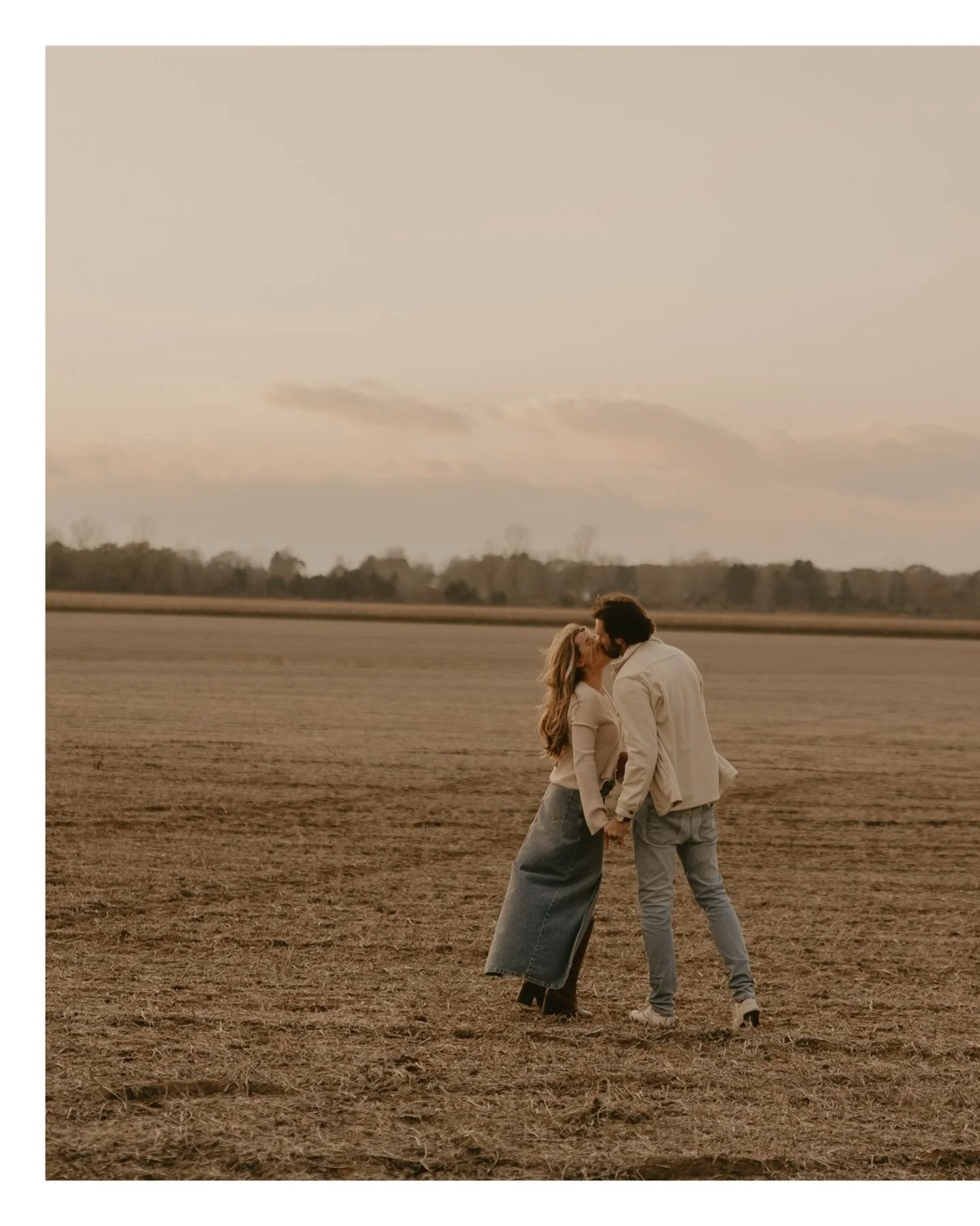 As I wrap up my 2025 season this week, I&rsquo;m feeling incredibly thankful for the amazing clients and stories I&rsquo;ve been trusted with this year. It&rsquo;s been such a fulfilling season and I&rsquo;m so excited for 2026.
___
#kalamazoowedding