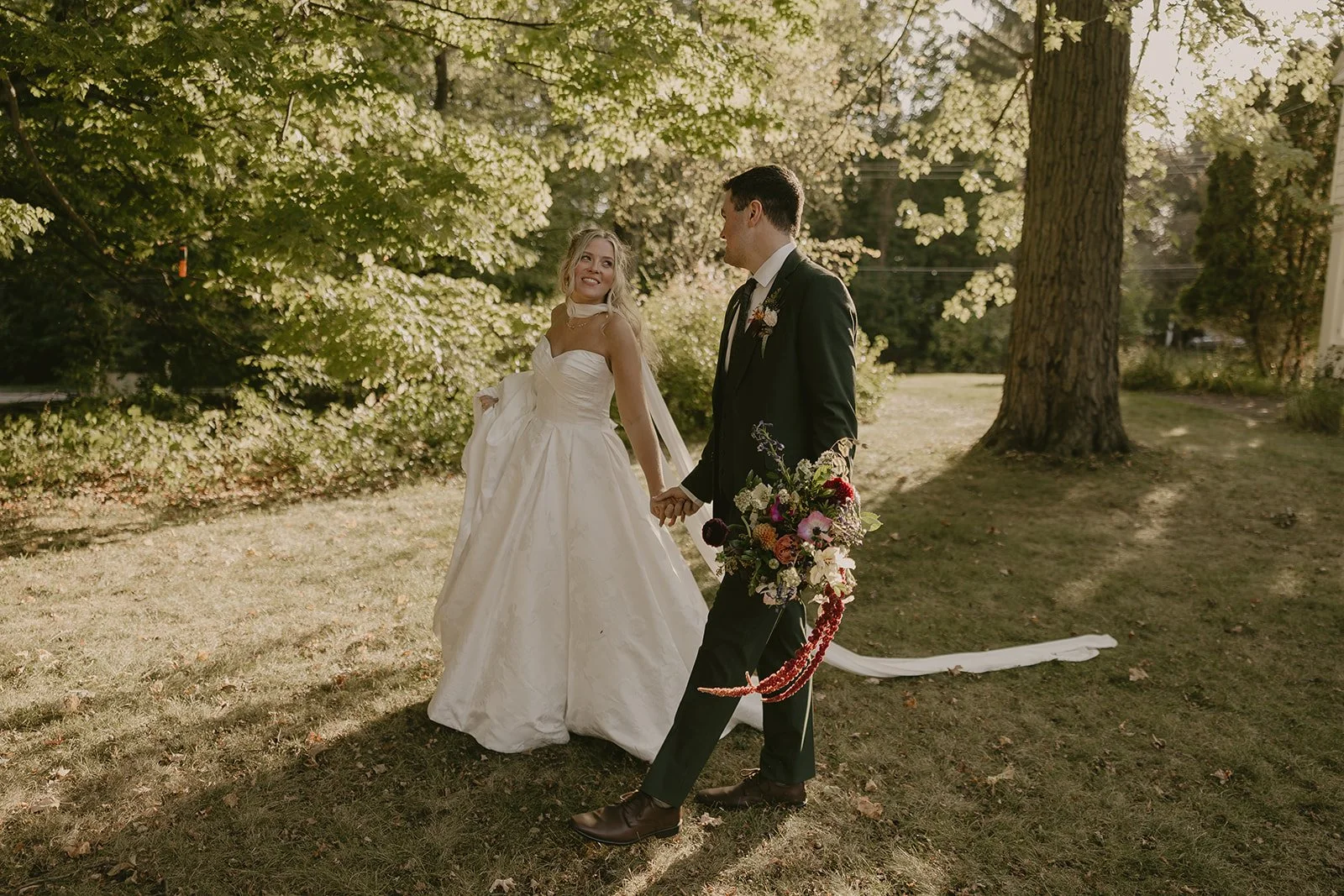 So excited for everything this wedding season will hold. I&rsquo;m taking on a few more weddings for this year, and my 2027 calendar is open ✨
___
#kalamazooweddingphotographer
#michiganweddingphotographer #theknot
#midwestphotographer #authenticlove