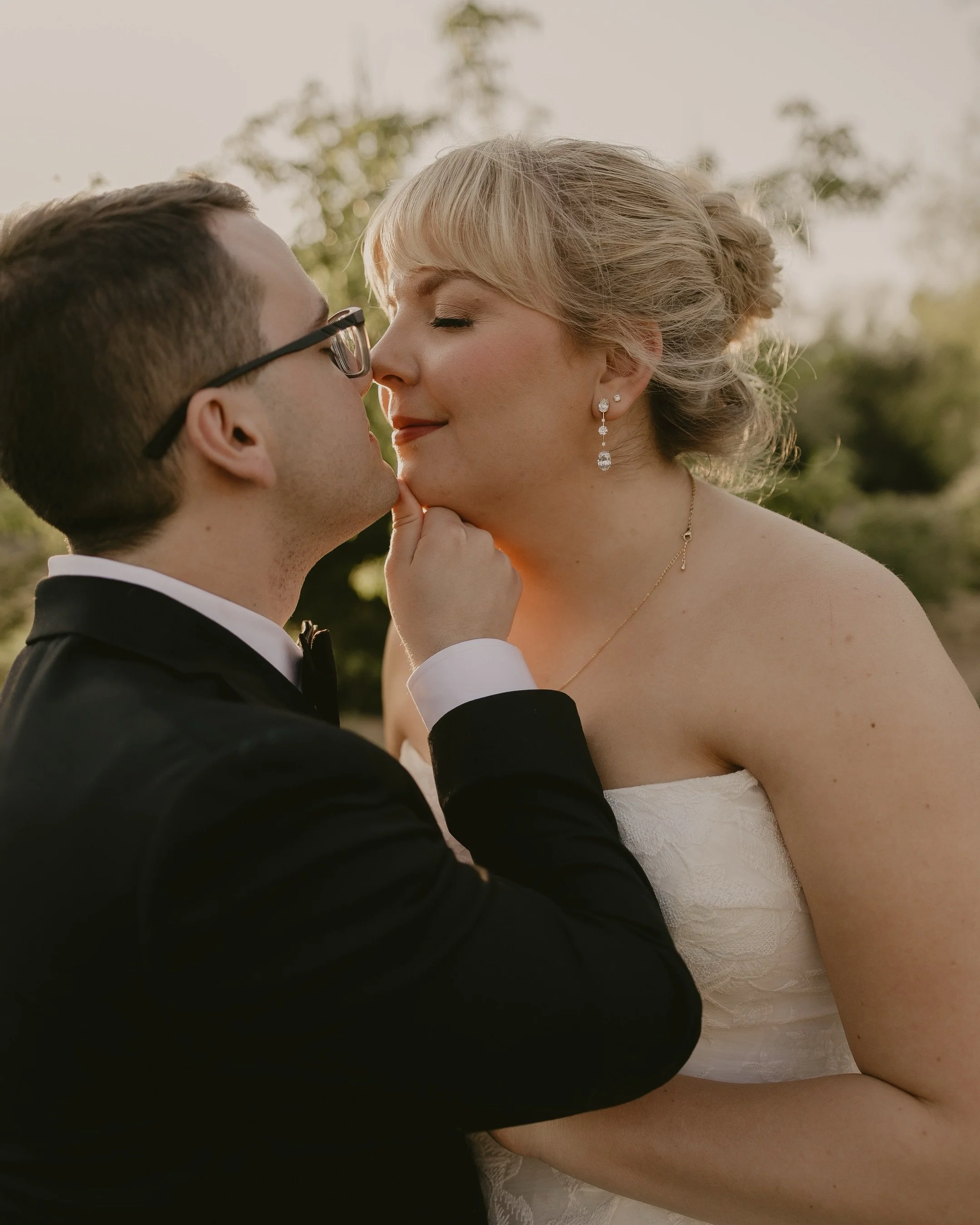 A sneak peek into Ethan and Claire&rsquo;s beautiful day 🤍
___
Associate: @photosbyashleylynn 
___
#michiganweddingphotographer
#documentaryweddingphotographer
#kalamazooweddingphotographer
#midwestphotographer
#grandrapidsweddingphotographer