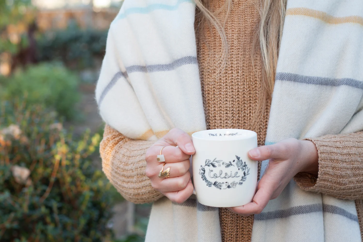  The illustration created for ‘colsie’ the old Scots word for ‘cosy’ became a part of the collection and was designed to be produced on mugs as well as tote bags and gift note cards. 