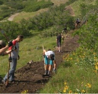 Get outside and help out!  SLC Public Lands has spring cleaning stewardship/public-participation opportunities, including waterways/wetlands cleanups, trail maintenance and more! Sign up at: https://stewardship.slc.gov
#WeAllLiveDownstream #DoALittle