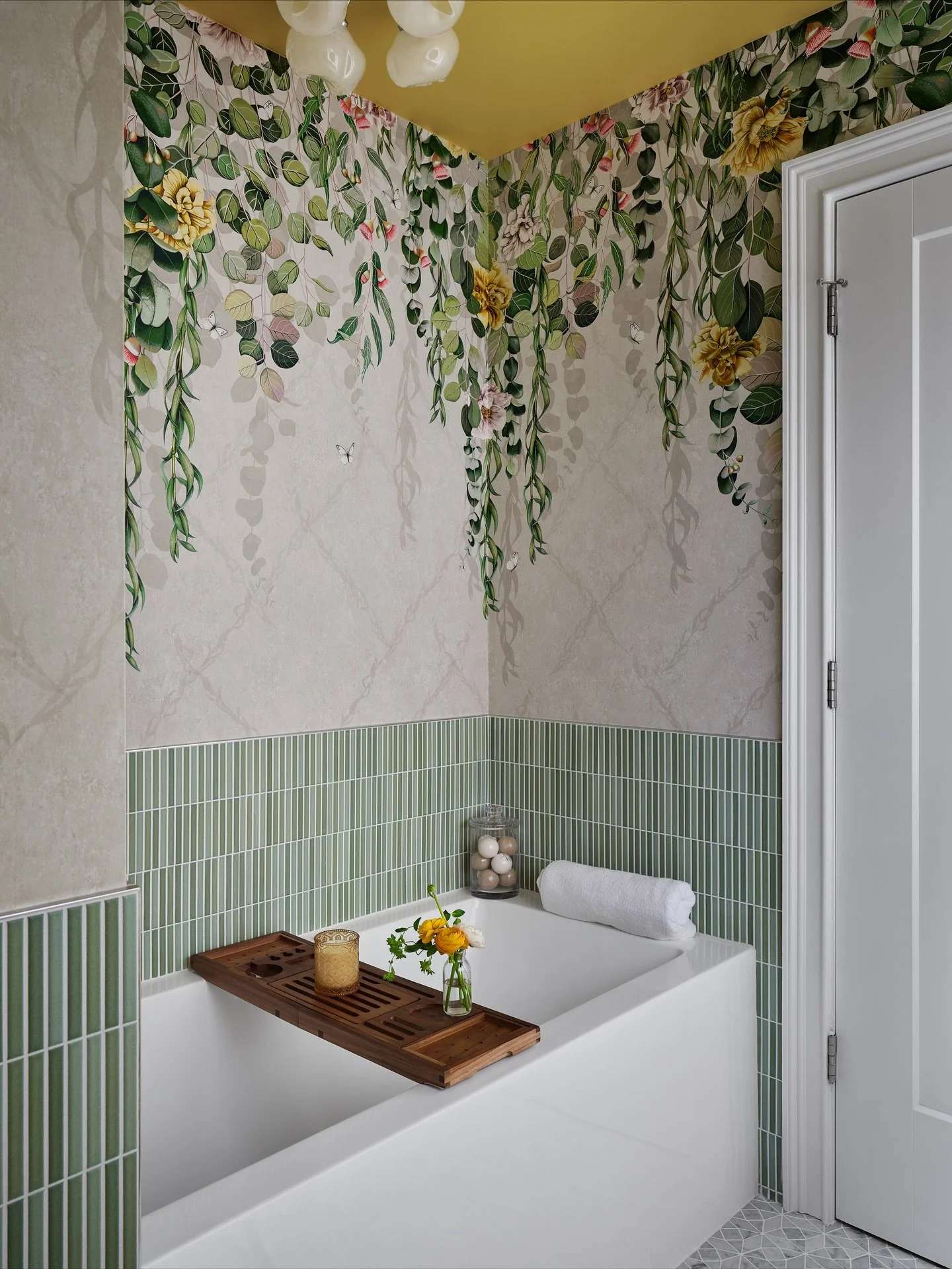 A nice, soothing soak will definitely hit different with this serene, refreshing update 🛀🪴

Swipe for the before!

📸 @dustinforest