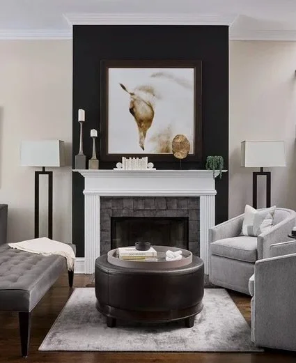 When the temperature drops, there&rsquo;s nothing better than cozying up around the fireplace 🔥

📸 @dustinforest