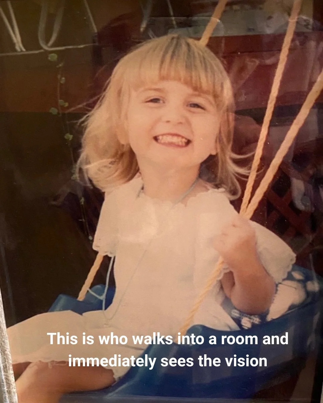 Meet the faces behind SJI! 👋🏻 

Thanks @easternaccents for the inspo!